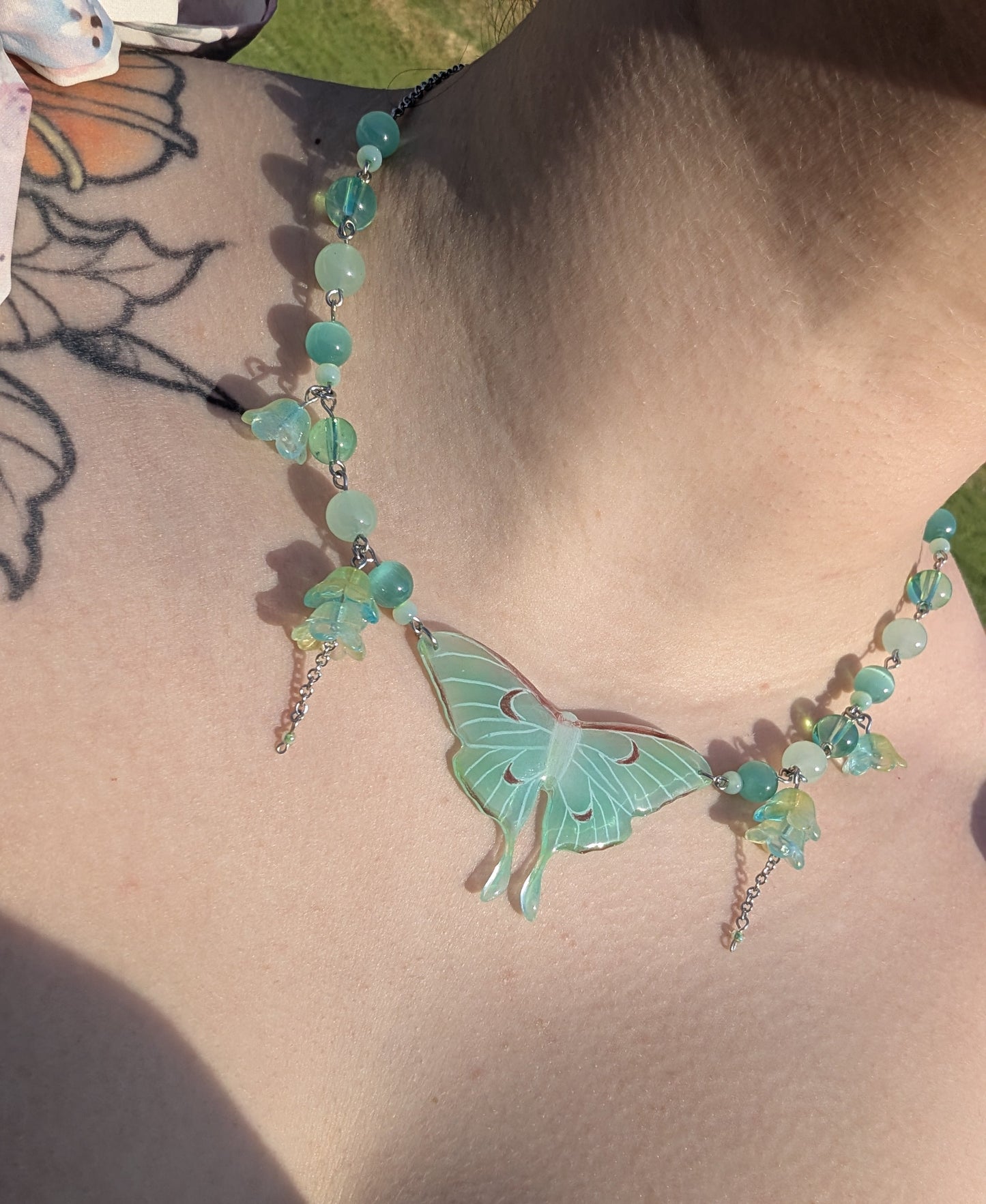 Luna Moth, Actias luna, Motte, mint, blumen, glasperlen, glassbeads, beaded necklace